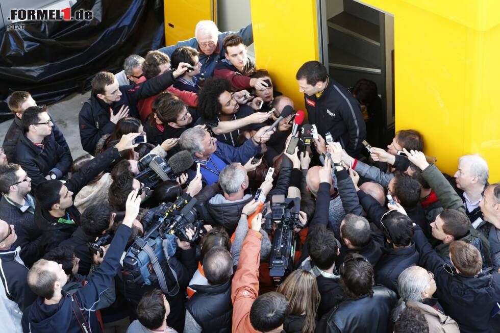 Foto zur News: Nach Vettel-Problemen: Gigantischer Andrang bei Renault