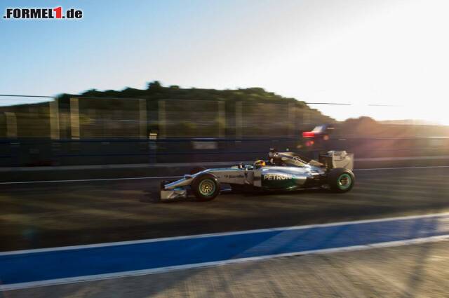 Foto zur News: Hervorragend lief es auch wieder für Mercedes. Weil Nico Rosberg allein am Vormittag 91 Runden schaffte, ließ man Lewis Hamilton am Nachmittag noch einmal ans Steuer. Mit noch einmal 41 Runden des Briten war Mercedes heute wieder der Kilometerfresser