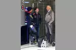 Foto zur News: Daniel Ricciardo (Red Bull), Christian Horner und Dietrich Mateschitz