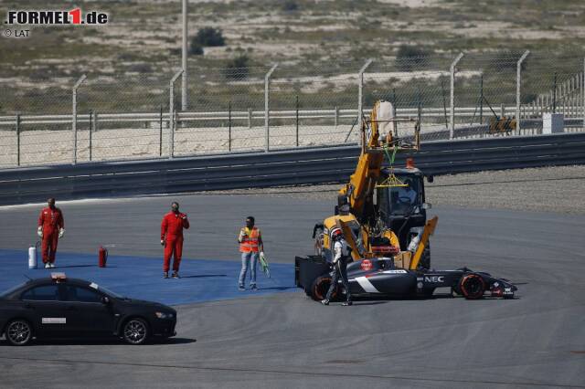 Foto zur News: Auch das haben wir in Jerez schon gesehen: Nach einem Dreher muss Adrian Sutil seinen Sauber abstellen. Dennoch schafft der Deutsche mit 82 Runden die meisten Kilometer aller Piloten. Die Zeitentabelle sagt Rang sechs