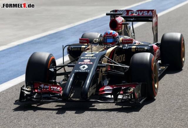 Foto zur News: Der zweite Einsatz des Lotus E22 dauert nicht lange: Nach 18 Runden am Vormittag war der Tag von Romain Grosjean wieder beendet. Der Bolide bekommt wohl gerade die Kinderkrankheiten, die die anderen Teams in Jerez erdulden mussten