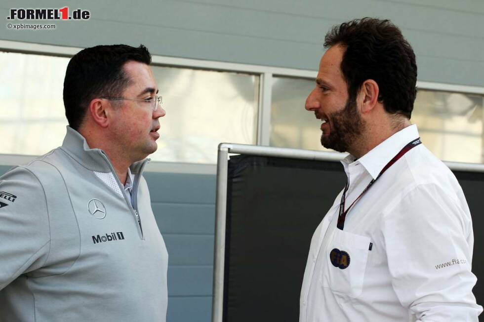 Foto zur News: Eric Boullier (McLaren) und Matteo Bonciani (FIA)