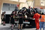 Foto zur News: Der E22 von Pastor Maldonado (Lotus) am Haken