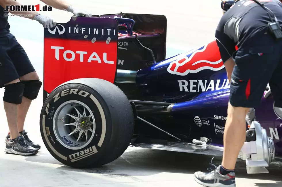 Foto zur News: Das Heck des Red Bull RB10