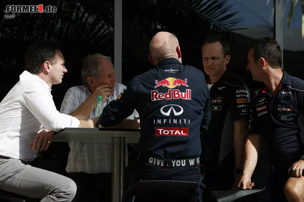 Foto zur News: Christian Horner, Helmut Marko und Adrian Newey (Red Bull)