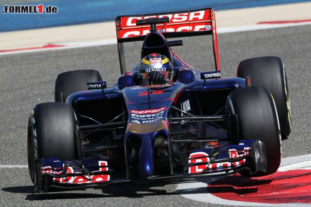 Foto zur News: Jean-Eric Vergne kommt hingegen ohne Schwierigkeiten auf seine 74 Runden und zeigt Renault, dass problemloses Fahren möglich ist. Der Franzose stellt seinen Toro Rosso auf Rang fünf...