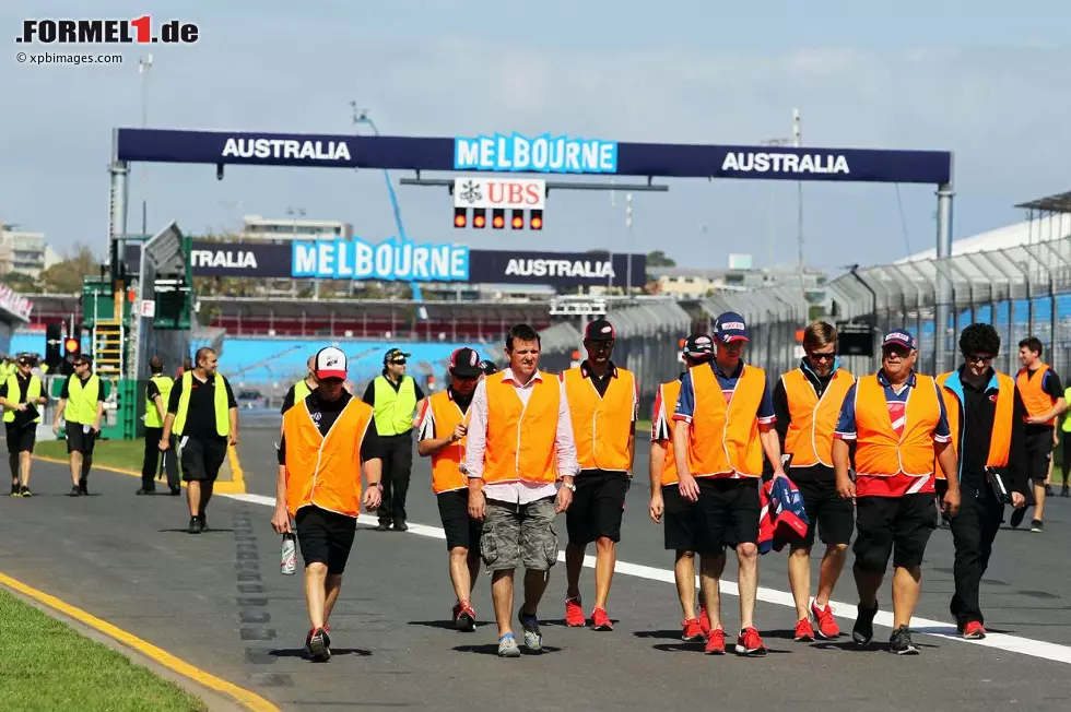 Foto zur News: Trackwalk der Formel 1 am Mittwoch