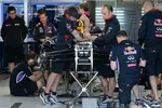 Foto zur News: Red Bull: Mechaniker bei der Arbeit