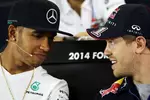 Foto zur News: Lewis Hamilton (Mercedes) und Sebastian Vettel (Red Bull)