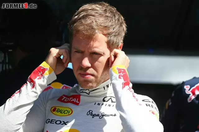 Foto zur News: Noch grimmiger die Miene von Sebastian Vettel. Wegen eines Software-Problems war das Auto des Champions praktisch unfahrbar. Teamchef Christian Horner bezeichnete Rang 13 deswegen als "fast ein Wunder"