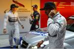 Foto zur News: Lewis Hamilton (Mercedes), Daniel Ricciardo (Red Bull) und Nico Rosberg (Mercedes)