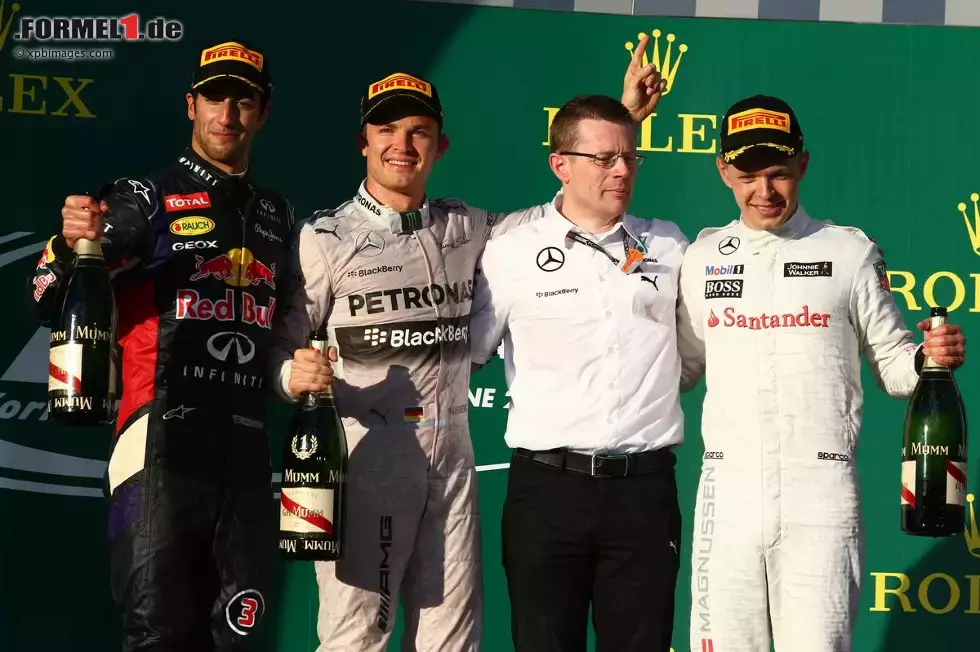 Foto zur News: Nico Rosberg (Mercedes), Daniel Ricciardo (Red Bull) und Kevin Magnussen (McLaren)