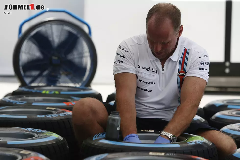 Foto zur News: Williams-Mechaniker