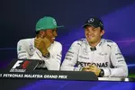 Foto zur News: Lewis Hamilton (Mercedes) und Nico Rosberg (Mercedes)