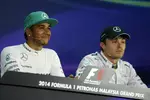 Foto zur News: Lewis Hamilton (Mercedes) und Nico Rosberg (Mercedes)