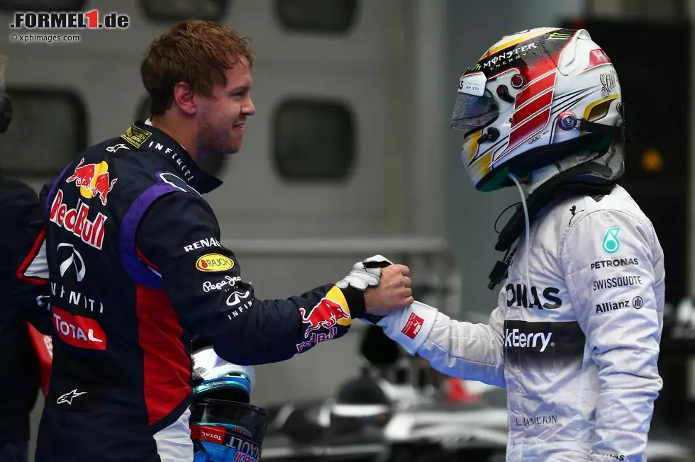 Foto zur News: Lewis Hamilton (Mercedes) und Sebastian Vettel (Red Bull)