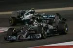 Foto zur News: Lewis Hamilton (Mercedes) und Nico Rosberg (Mercedes)