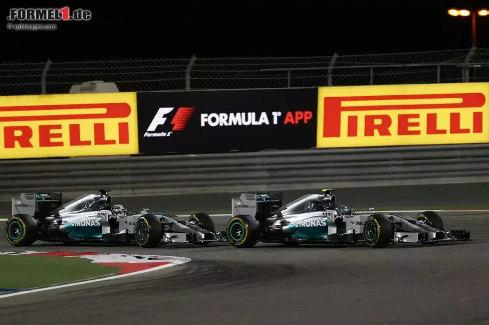 Foto zur News: Nico Rosberg (Mercedes) und Lewis Hamilton (Mercedes)