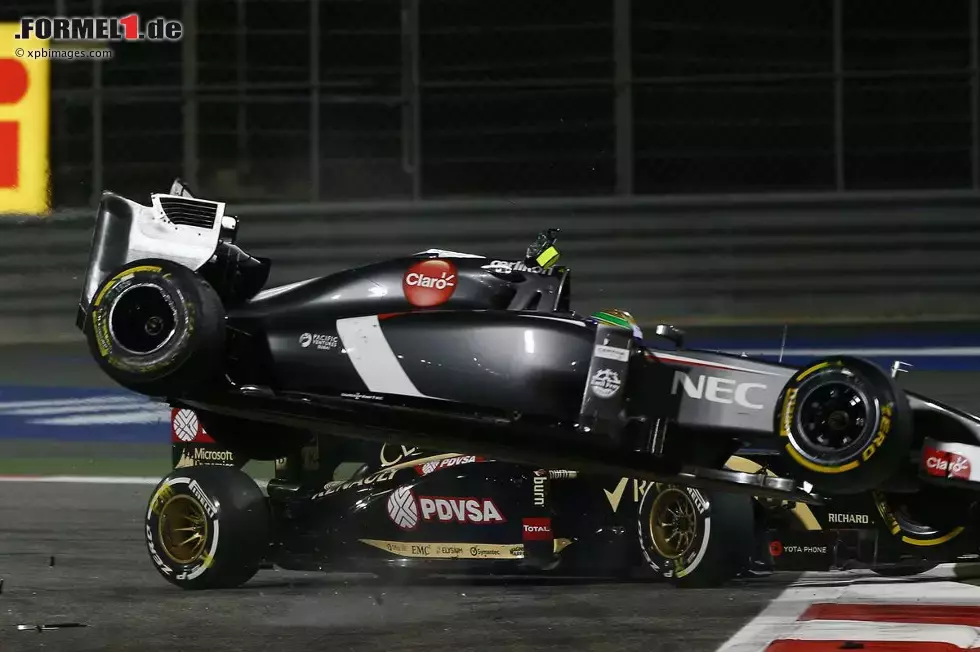 Foto zur News: Esteban Gutierrez (Sauber) und Pastor Maldonado (Lotus)