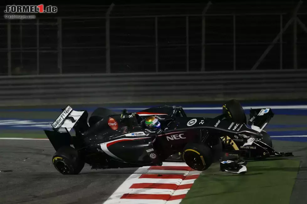 Foto zur News: Esteban Gutierrez (Sauber) und Pastor Maldonado (Lotus)