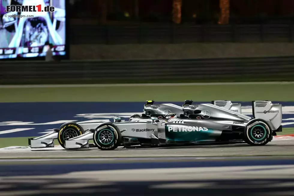 Foto zur News: Lewis Hamilton (Mercedes) und Nico Rosberg (Mercedes)