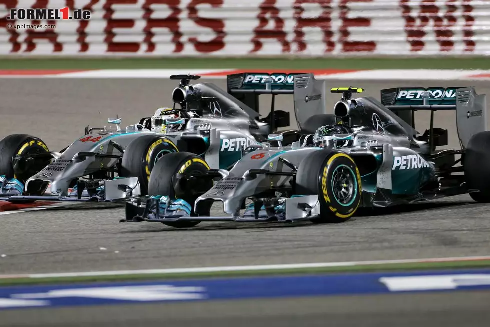 Foto zur News: Lewis Hamilton (Mercedes) und Nico Rosberg (Mercedes)