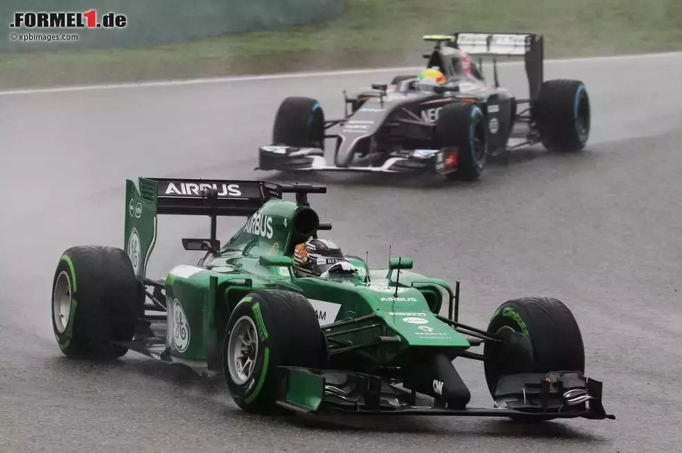 Foto zur News: Kamui Kobayashi (Caterham) und Esteban Gutierrez (Sauber)