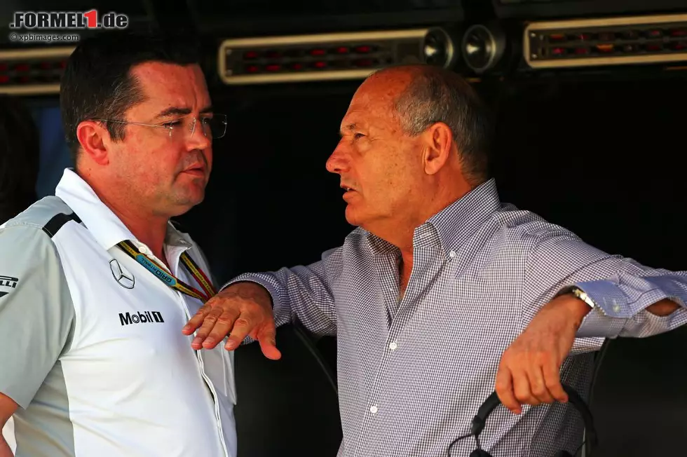 Foto zur News: Eric Boullier und Ron Dennis