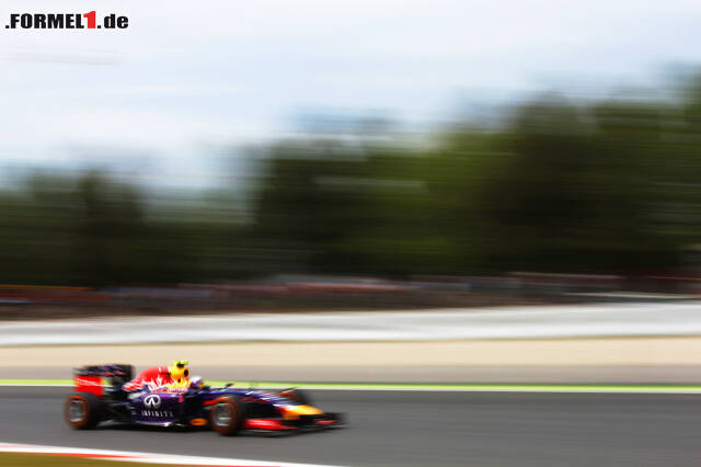 Foto zur News: Derzeit bleibt Red Bull nichts anderes übrig, als sich auf die Positionen hinter Mercedes zu konzentrieren.