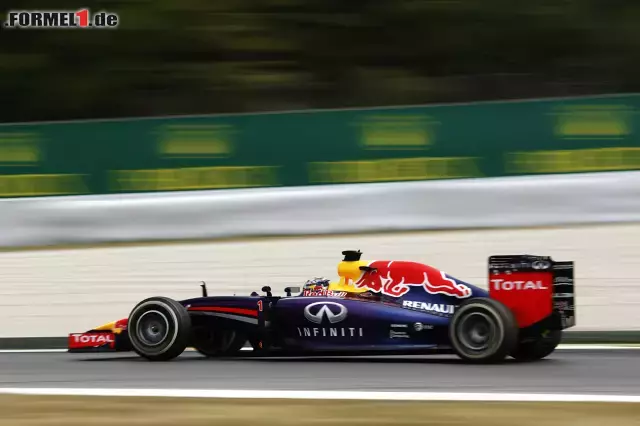 Foto zur News: Beim Weltmeister läuft es derzeit einfach nicht rund. Am Freitag nur vier Runden wegen eines Kurzschluss am Auto, am Samstag war im dritten Qualifying-Teil Schluss: Getriebeschaden.