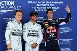 Foto zur News: Nico Rosberg (Mercedes), Lewis Hamilton (Mercedes) und Daniel Ricciardo (Red Bull)