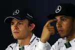 Foto zur News: Nico Rosberg (Mercedes) und Lewis Hamilton (Mercedes)