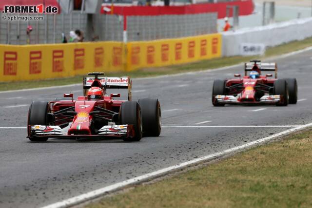 Foto zur News: Kimi Räikkönen lag zu Beginn des Rennens vor seinem Teamkollegen Fernando Alonso.