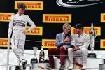 Foto zur News: Nico Rosberg (Mercedes) und Lewis Hamilton (Mercedes)