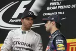 Foto zur News: Lewis Hamilton (Mercedes) und Daniel Ricciardo (Red Bull)