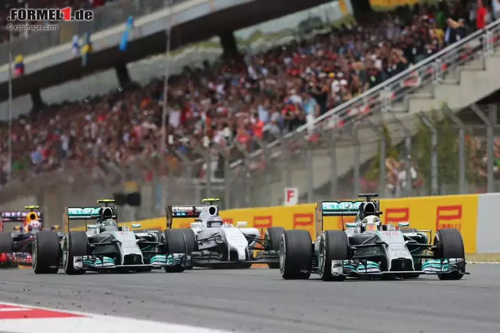 Foto zur News: Lewis Hamilton (Mercedes) und Nico Rosberg (Mercedes)