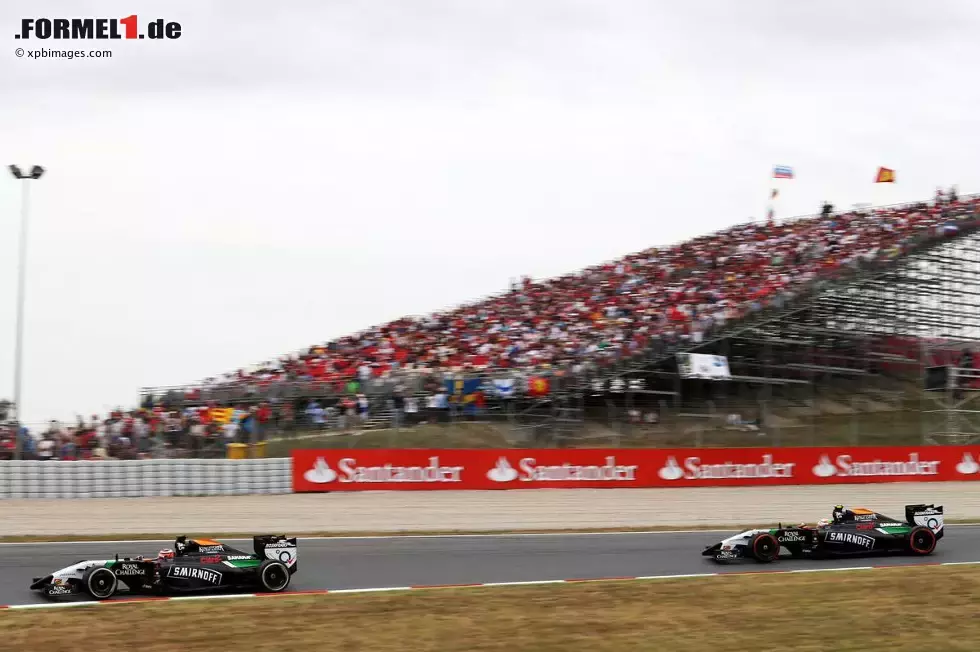 Foto zur News: Nico Hülkenberg (Force India) und Sergio Perez (Force India)