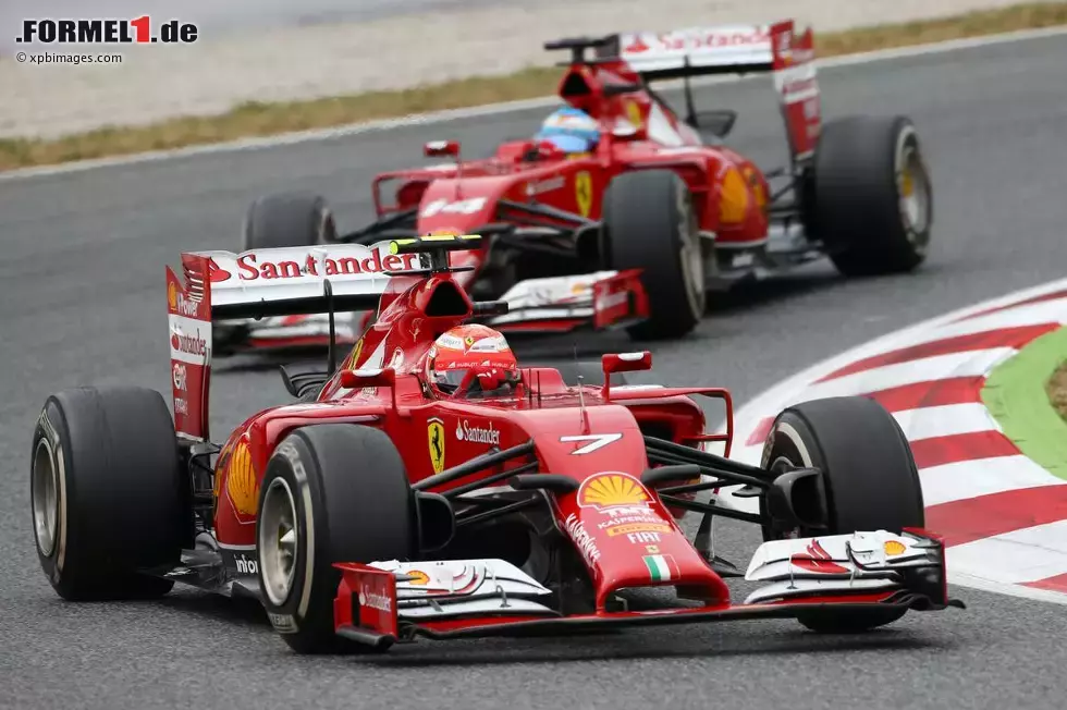 Foto zur News: Fernando Alonso (Ferrari) und Kimi Räikkönen (Ferrari)