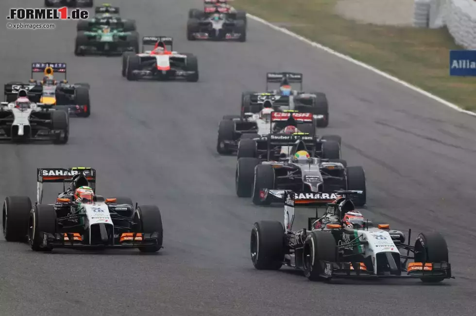 Foto zur News: Nico Hülkenberg (Force India) und Sergio Perez (Force India)