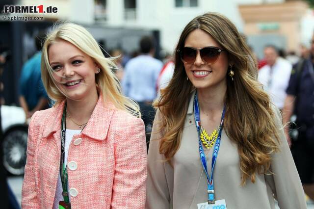 Foto zur News: Emilia Pikkarainen mit Paula Ruiz, Freundin von Esteban Gutierrez