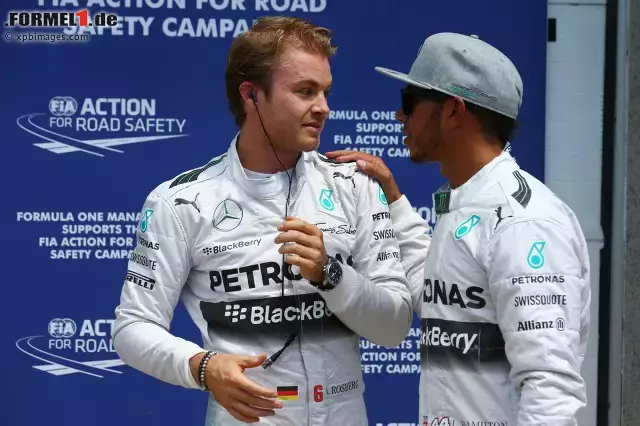 Foto zur News: Nach der Qualifying-Affäre von Monaco schenken sich die beiden nach wie vor nichts. Doch immerhin gratulierte diesmal Lewis Hamilton wieder ganz artig.