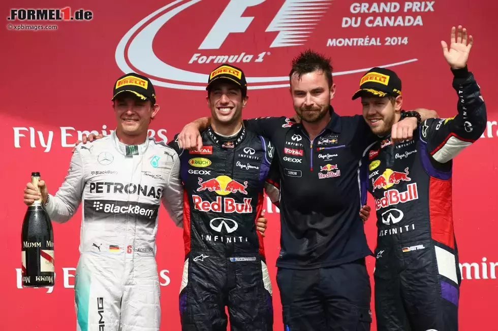 Foto zur News: Daniel Ricciardo (Red Bull), Nico Rosberg (Mercedes) und Sebastian Vettel (Red Bull)