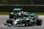 Foto zur News: Nico Rosberg (Mercedes) und Lewis Hamilton (Mercedes)