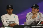 Foto zur News: Lewis Hamilton (Mercedes) und Nico Rosberg (Mercedes)