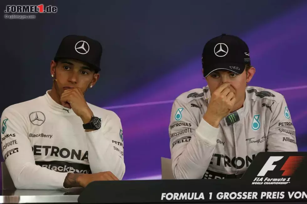 Foto zur News: Lewis Hamilton (Mercedes) und Nico Rosberg (Mercedes)