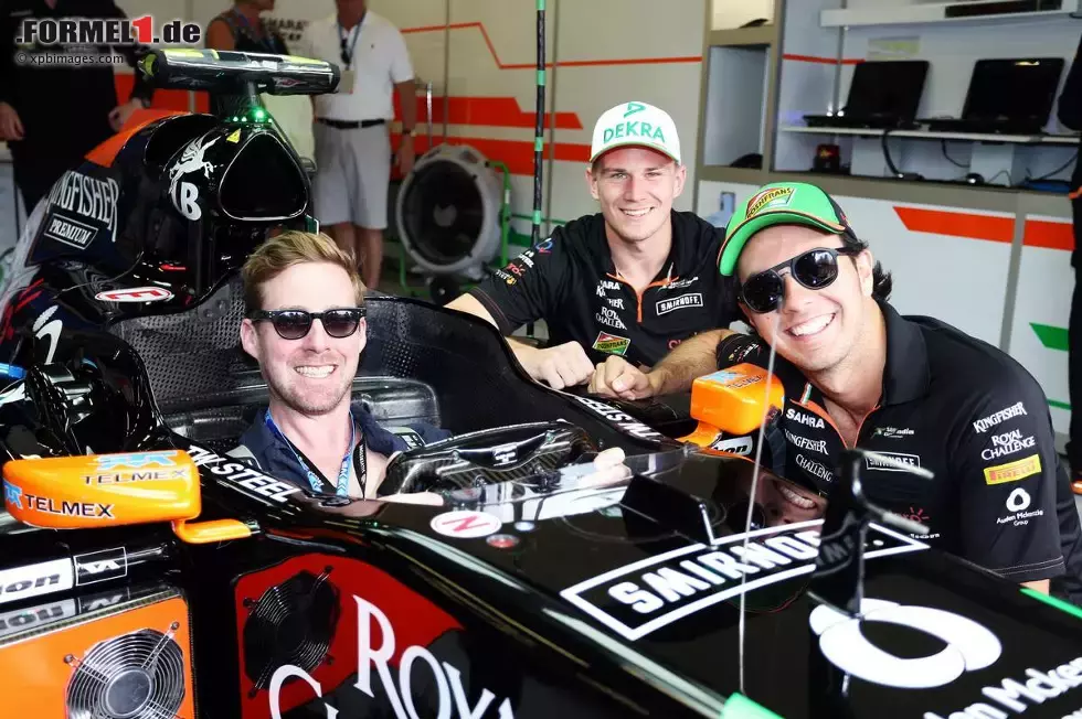 Foto zur News: Die Rockband Kaiser Chiefs zu Gast bei Force India