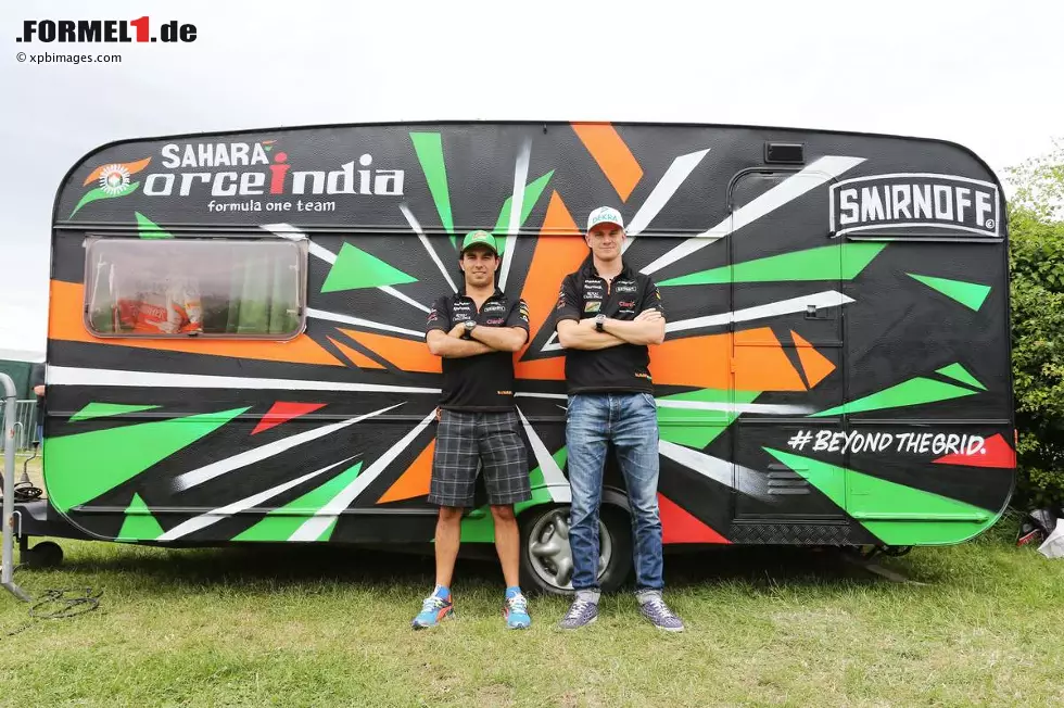 Foto zur News: Sergio Perez (Force India) und Nico Hülkenberg (Force India)