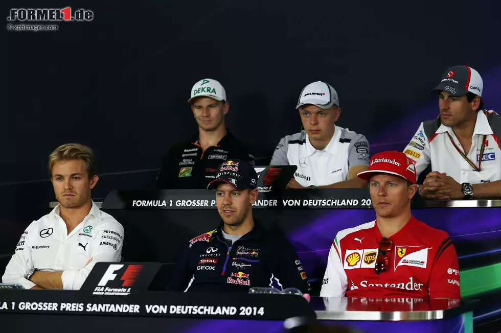 Foto zur News: FIA-Pressekonferenz mit Nico Hülkenberg (Force India), Kevin Magnussen (McLaren), Adrian Sutil (Sauber), Nico Rosberg (Mercedes), Sebastian Vettel (Red Bull) und Kimi Räikkönen (Ferrari)