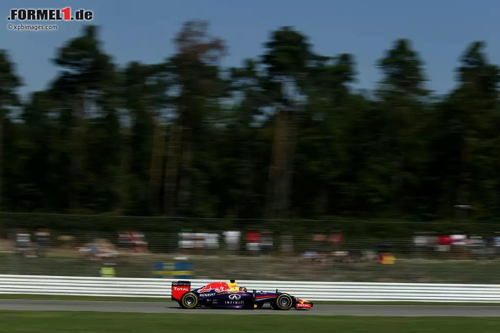 Foto zur News: Sebastian Vettel (Red Bull)