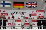 Foto zur News: Nico Rosberg (Mercedes), Valtteri Bottas (Williams) und Lewis Hamilton (Mercedes)